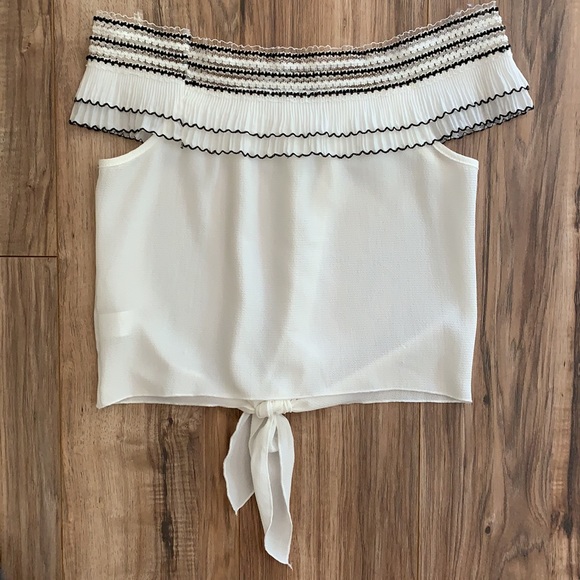 Cute Off the Shoulder Top - Picture 2 of 2